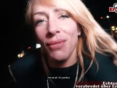 Blondine mit Intimpiercings Mia Bitch macht Sex Casting mit Conny Dachs